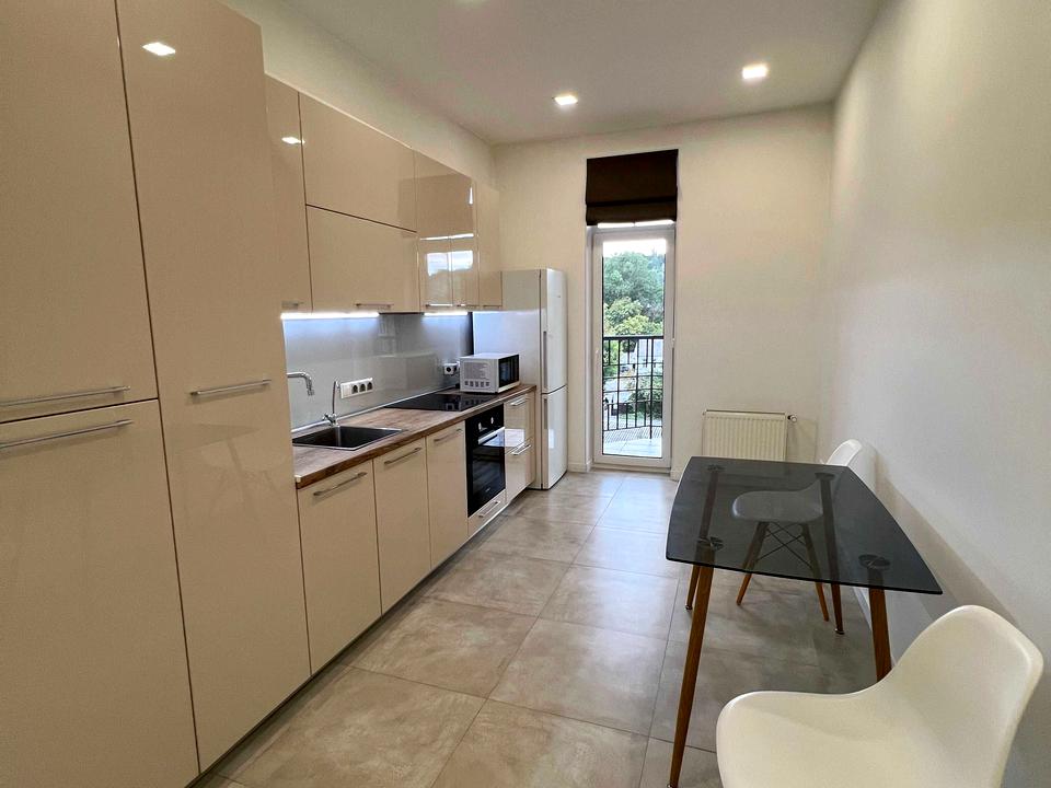 1876419083098633