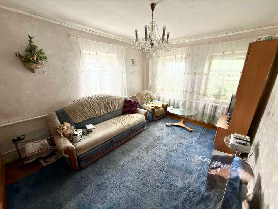 1876504503011737