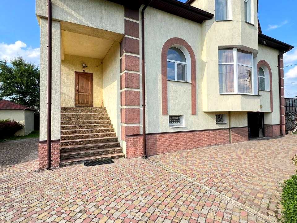 1876566642975874