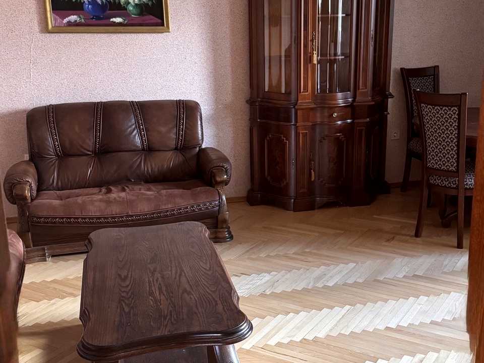 1876578487322181