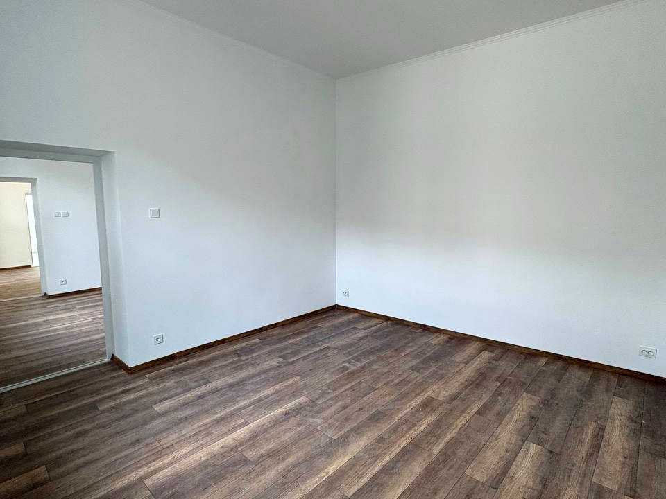 1876588290011305