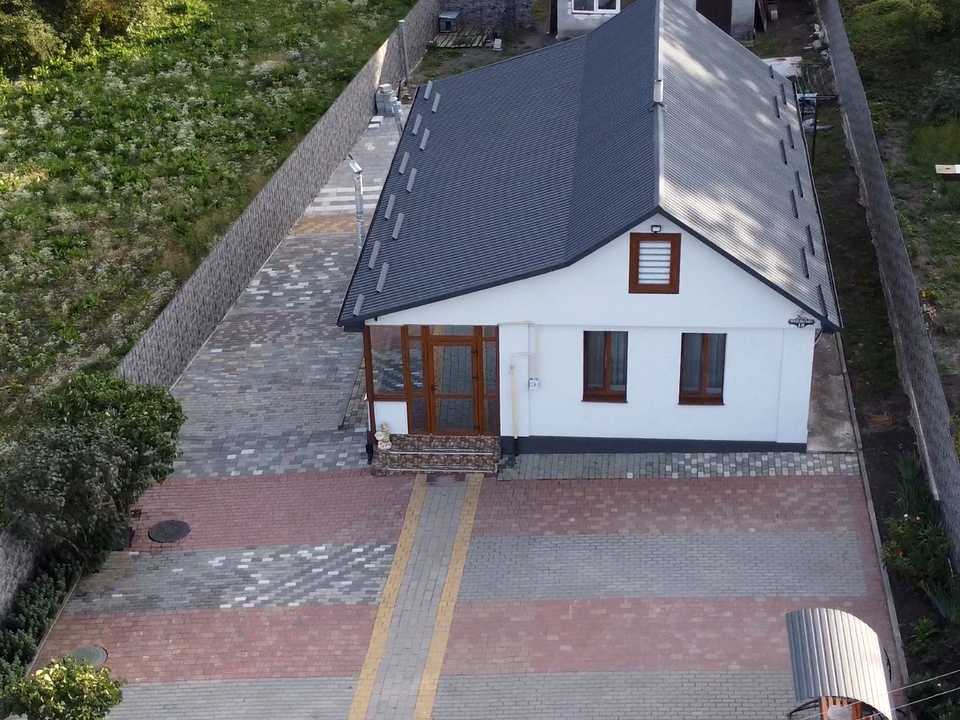 1876651691640947