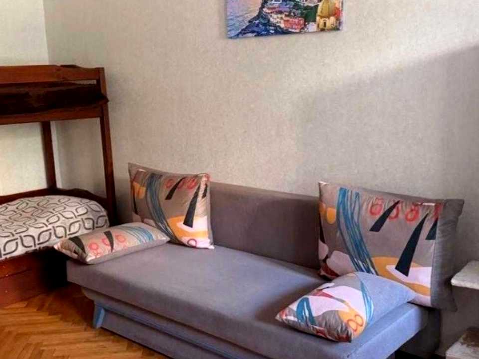 1876673253763833