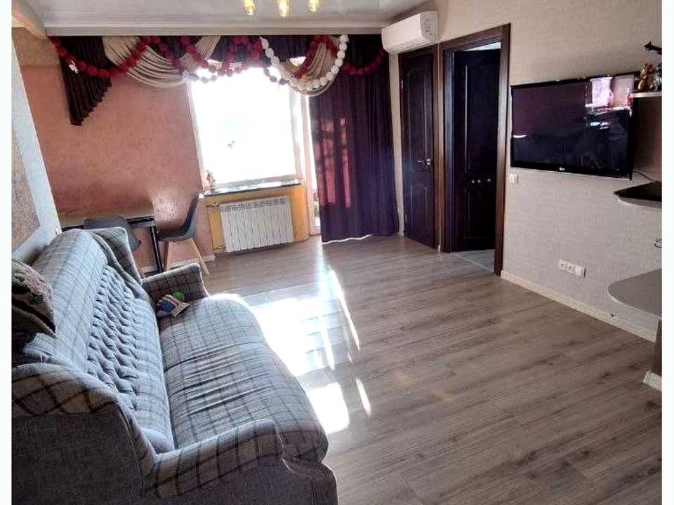 1876930297701860