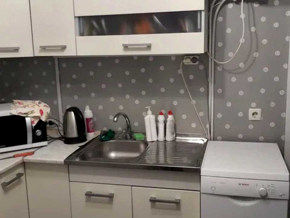 1877025541438664