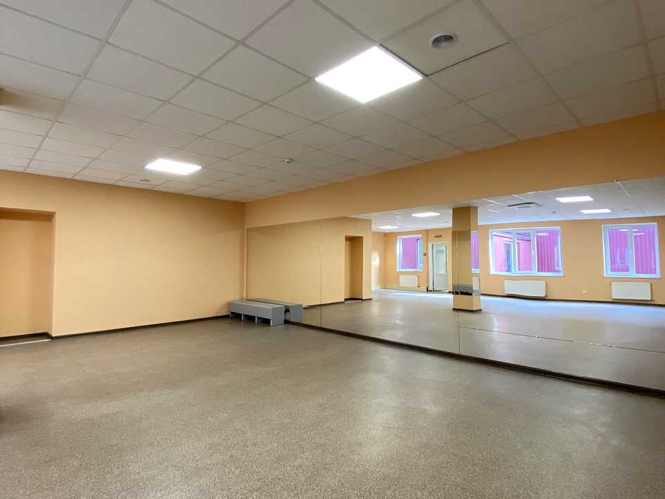 1877026684878058