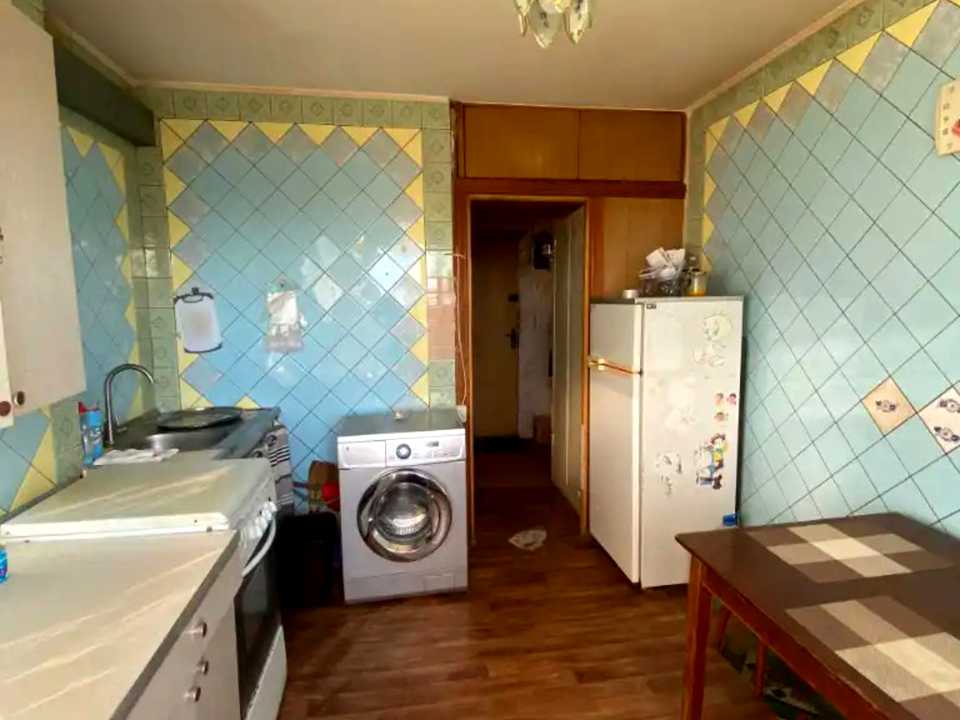 1877032920874096