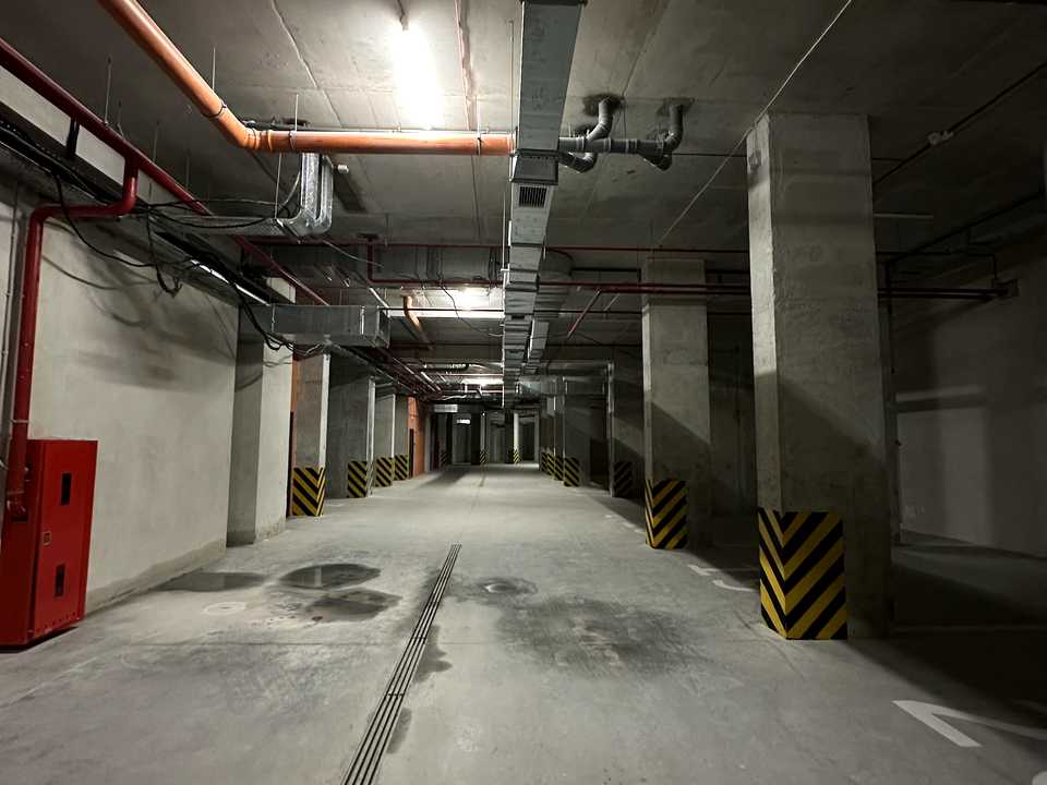 1877122053568255