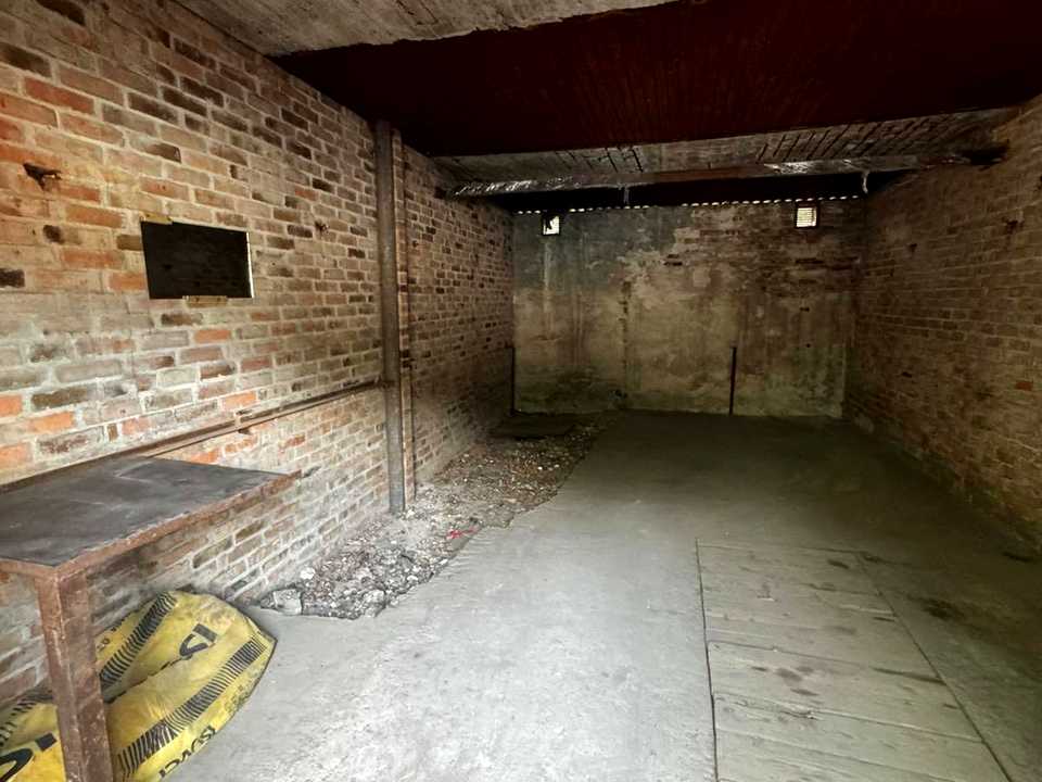 1877187579924683