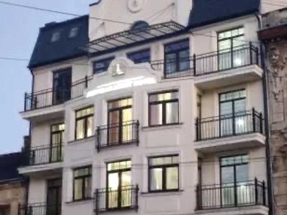 1877219953947613