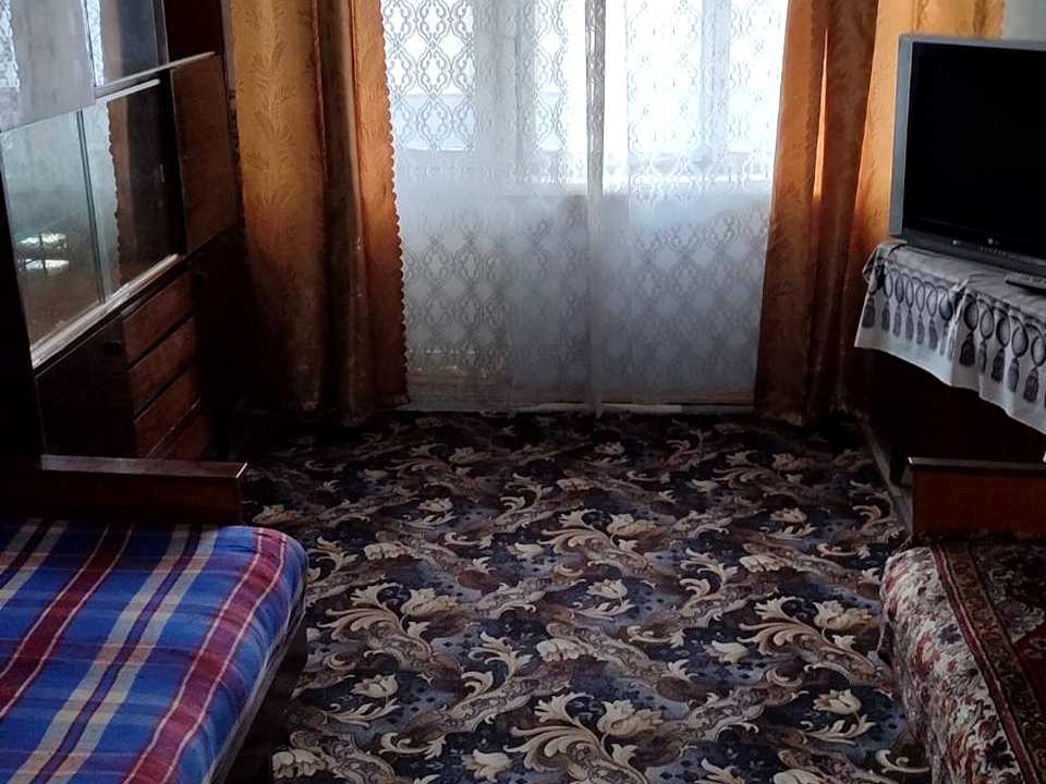 1877305998432175
