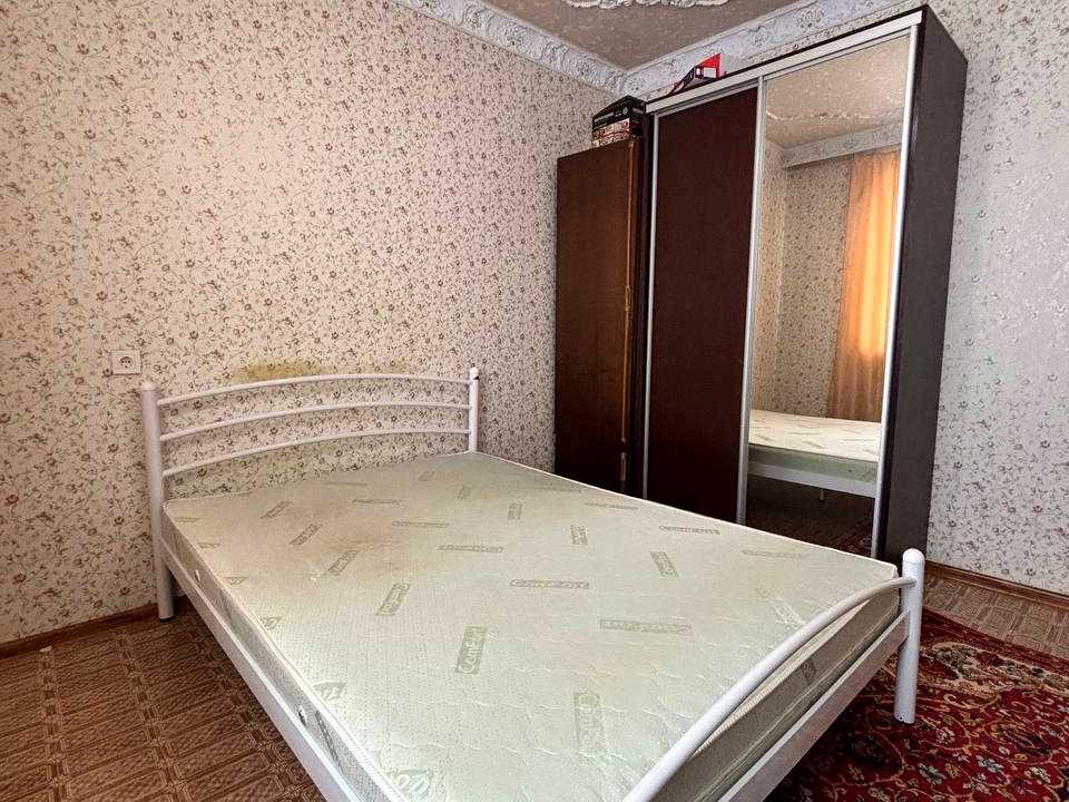 1877309400800584