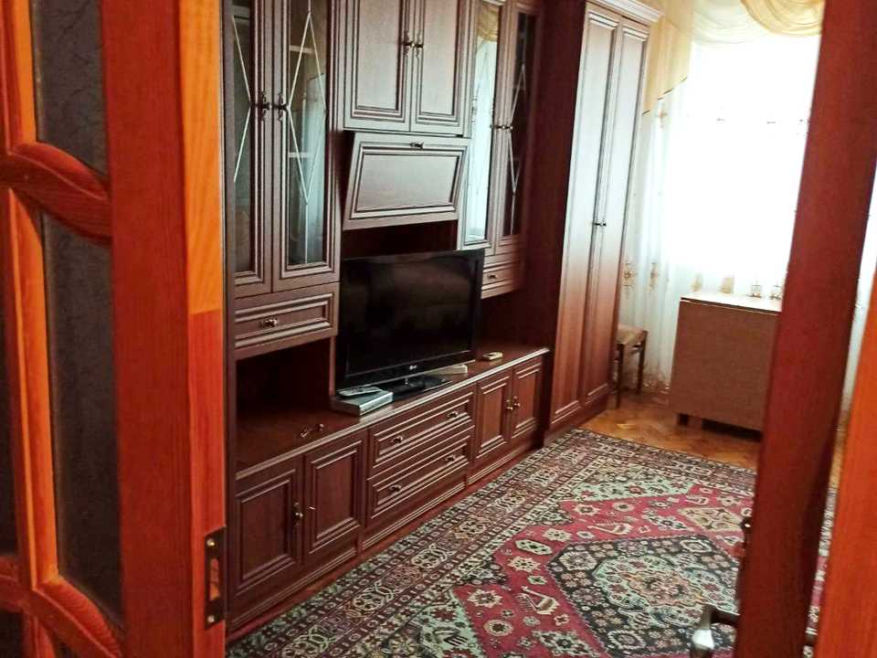 1877317154345424