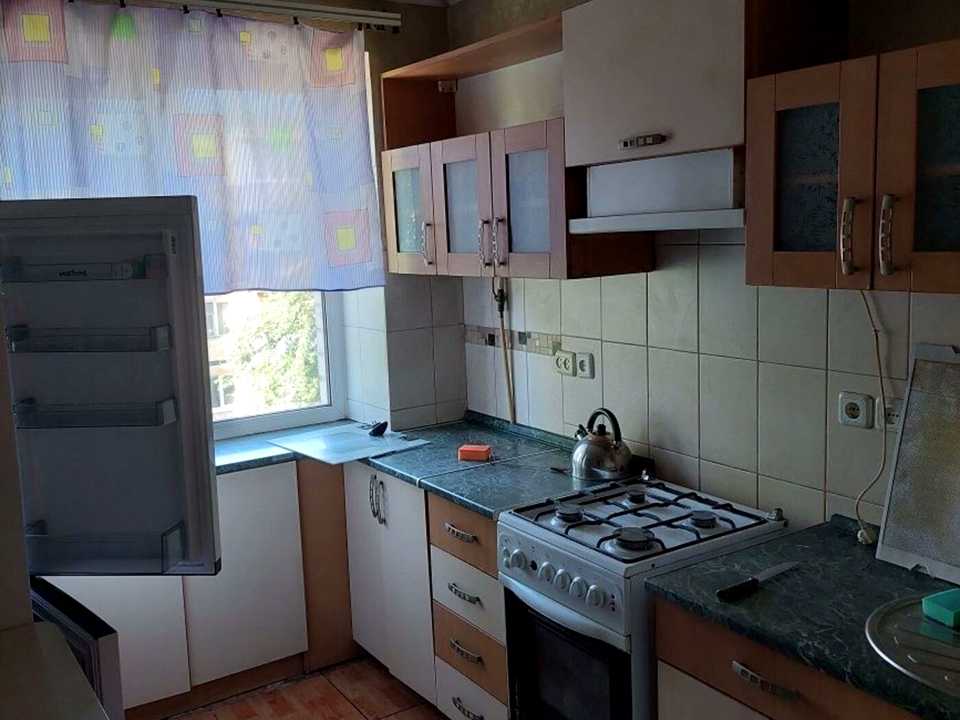 1877432726380404