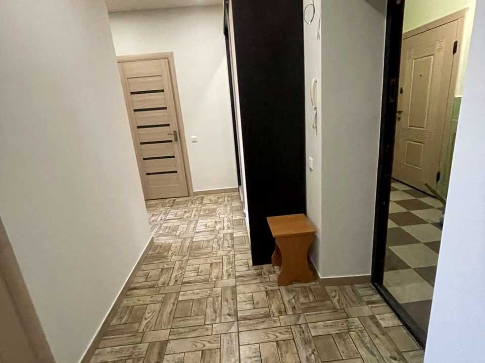 1877451653829187