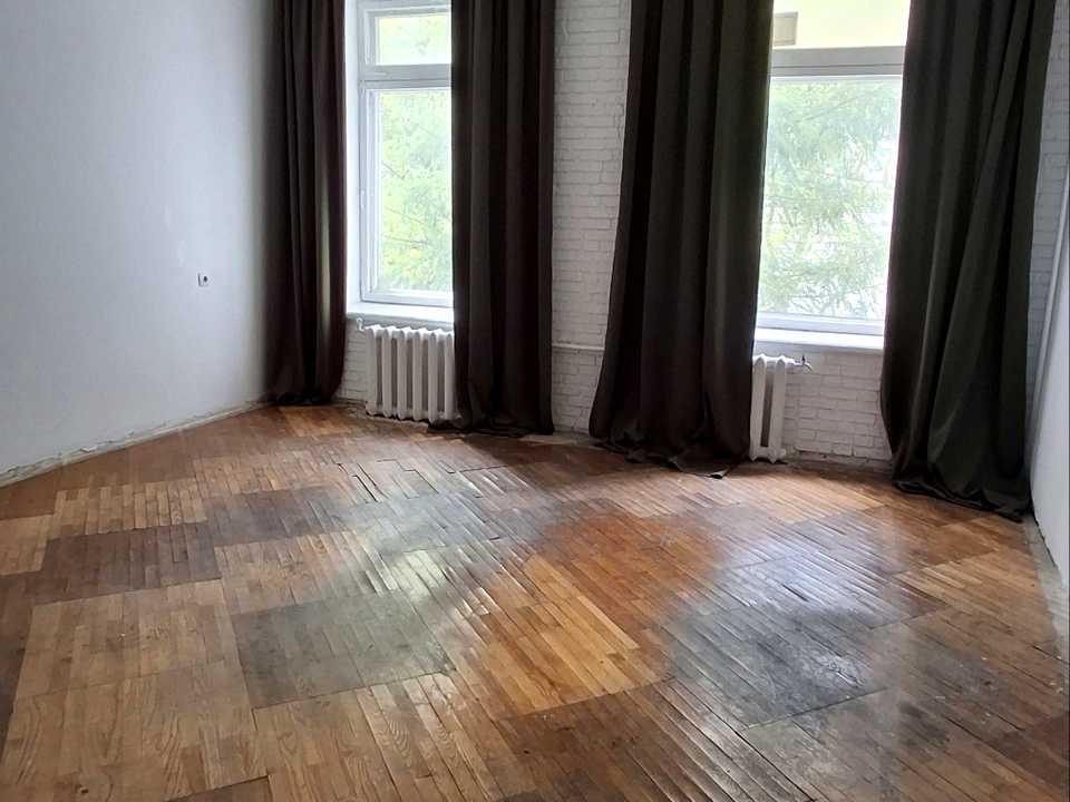 1877569969218776