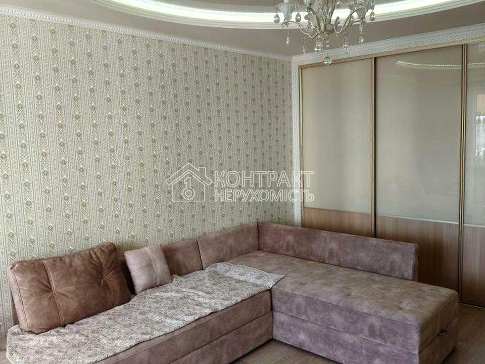 1877655201796541