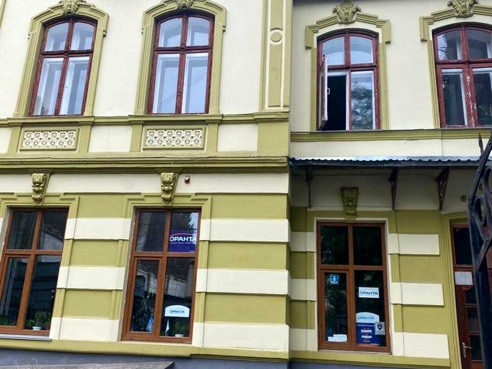 1877657030409633