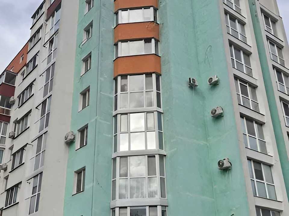 1877667745625572