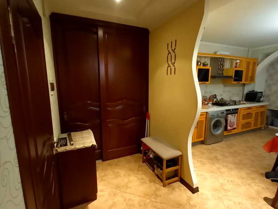 1877671302911087