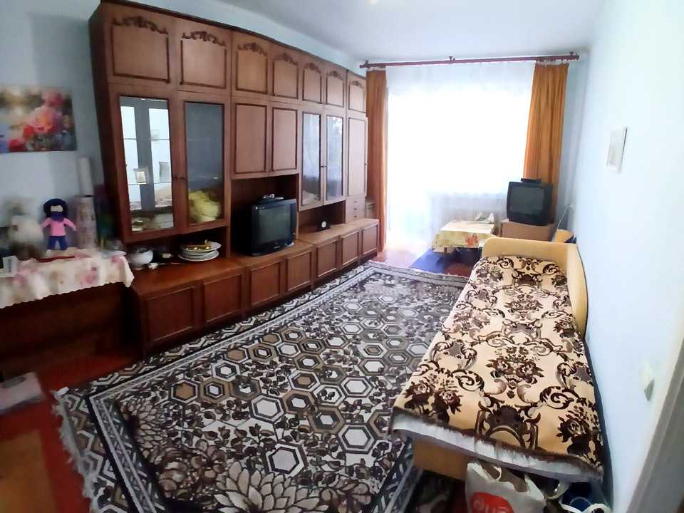 1877754006044136