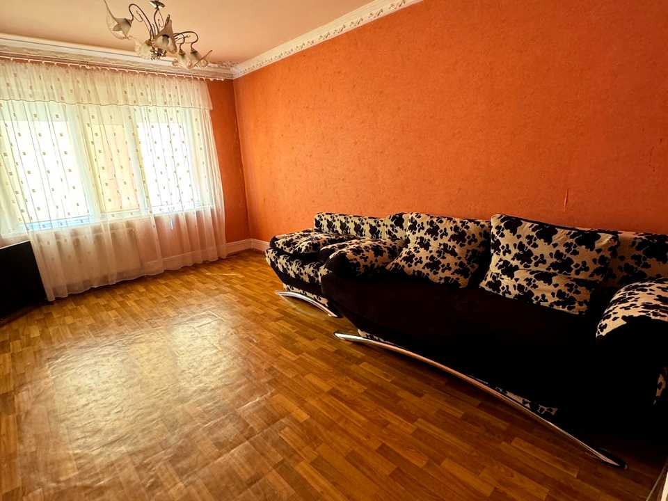1877830038677231