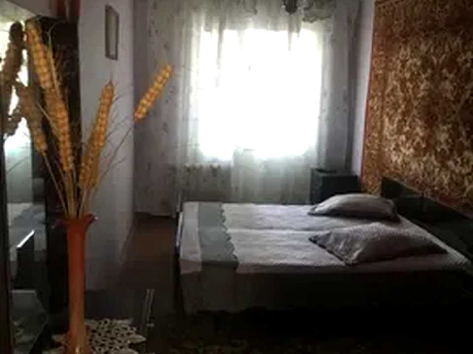 1877846238152628