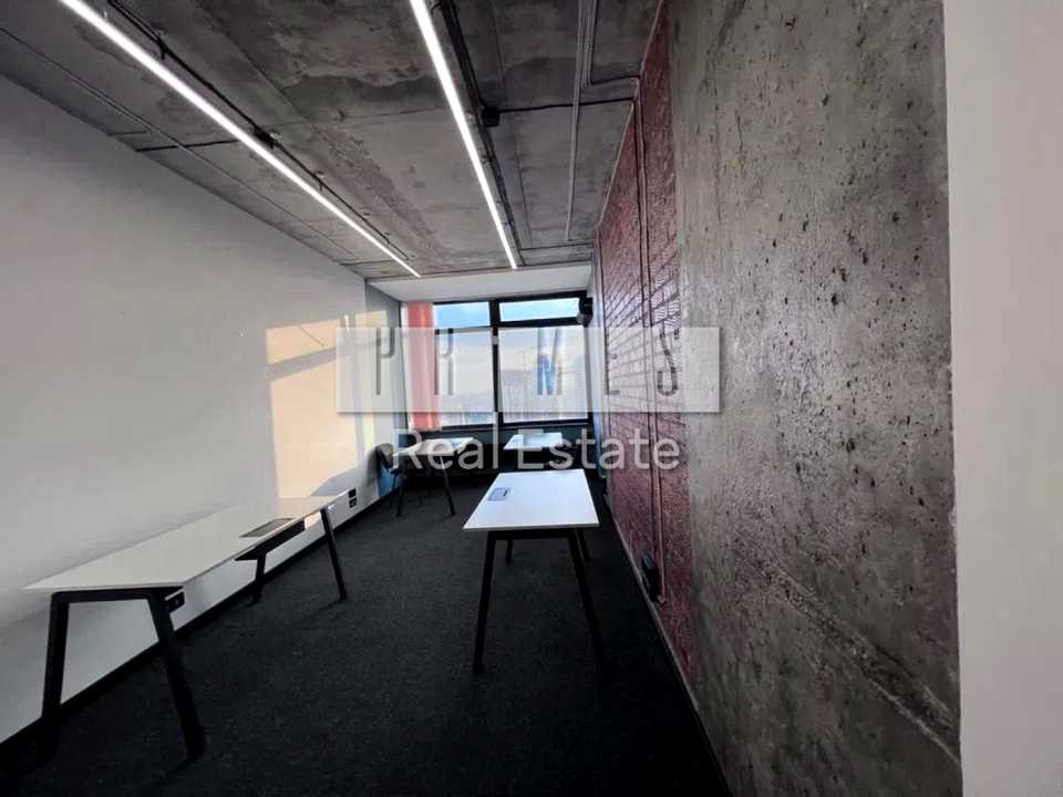 1877927648281393