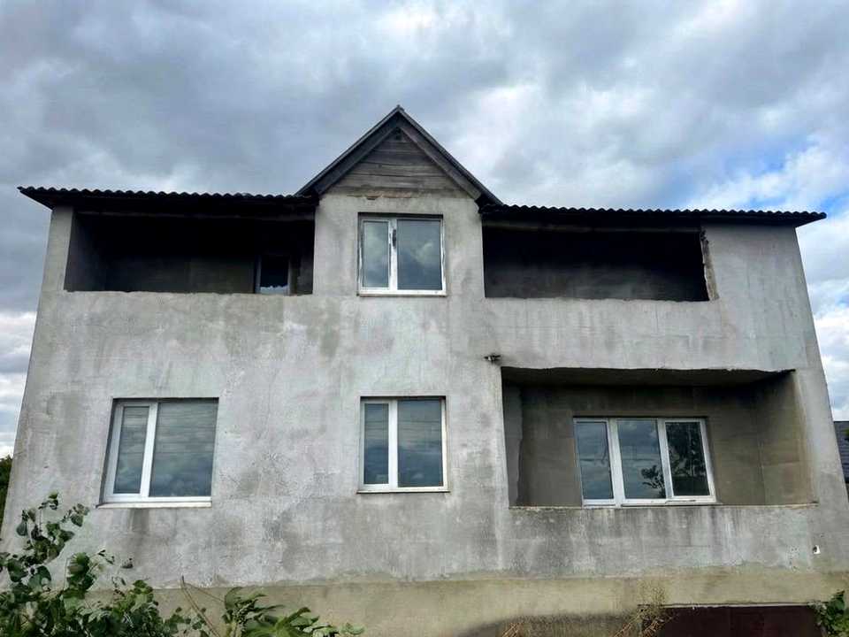 1877931688837696