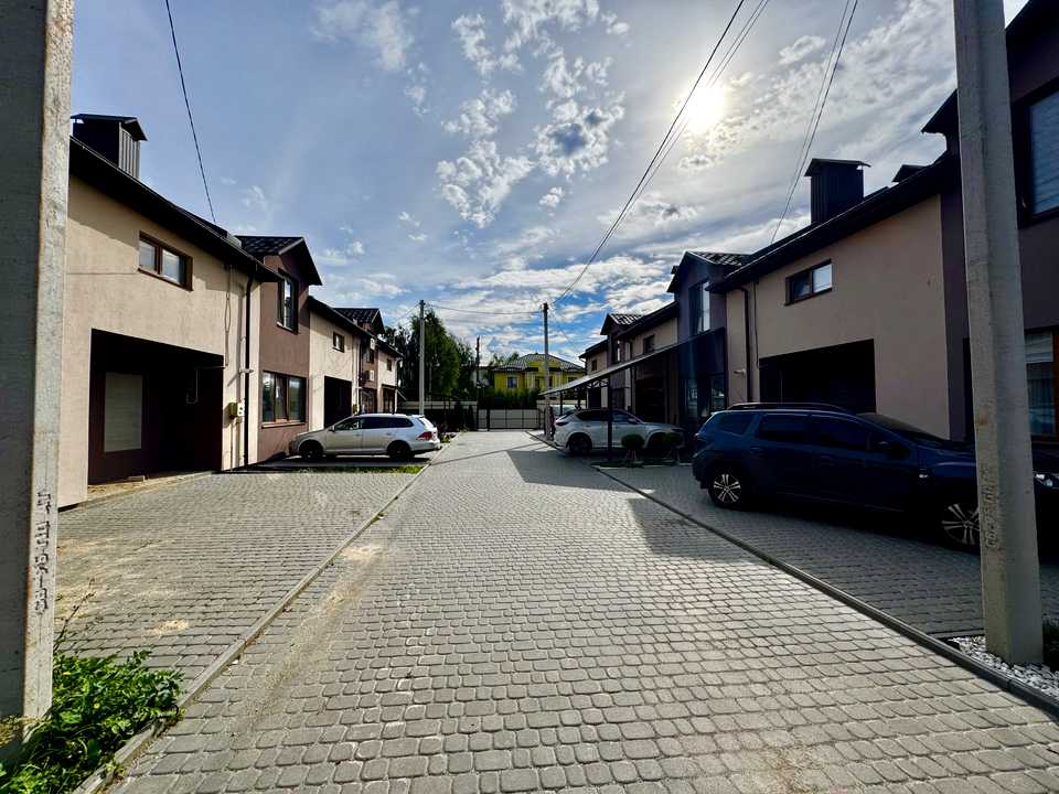 1877935883732503