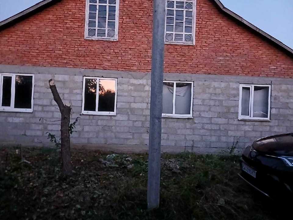 1877942065315584