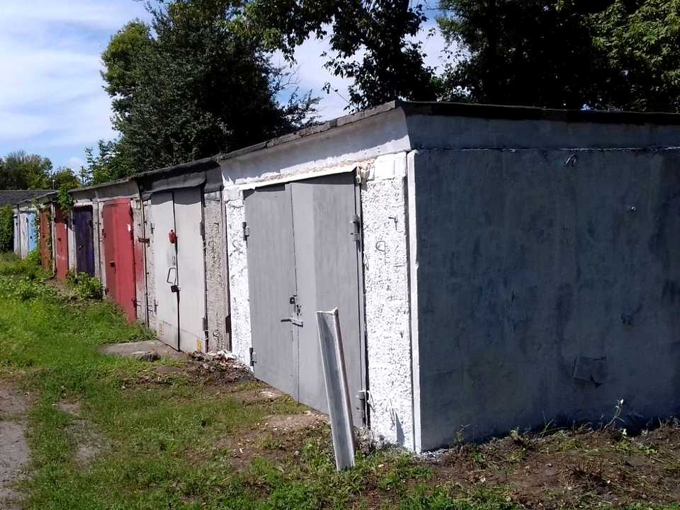 1877968618638329