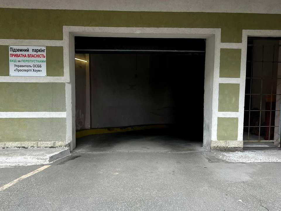 1878103876668369