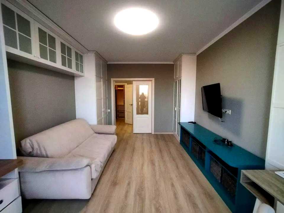 1878143844958143