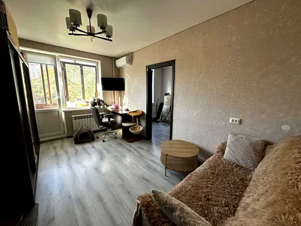 1878196173956748