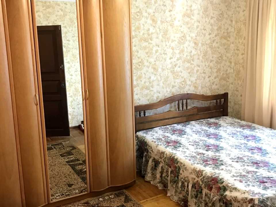 1878209847158163