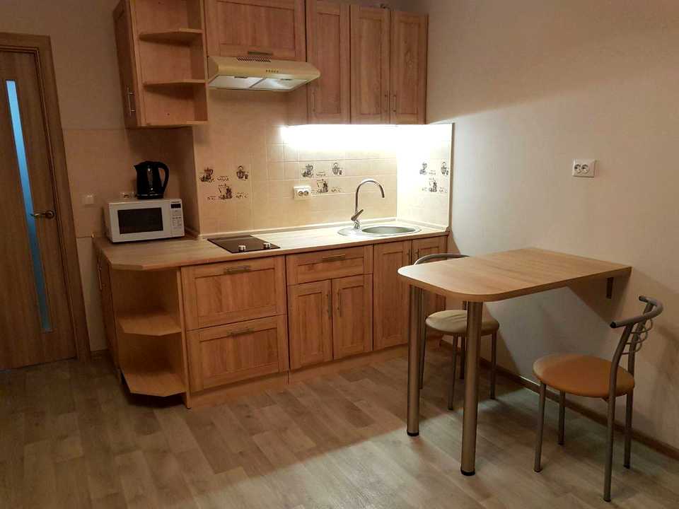1878225261380737