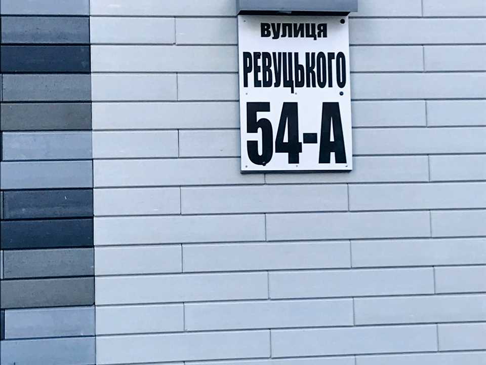 1878228716422937