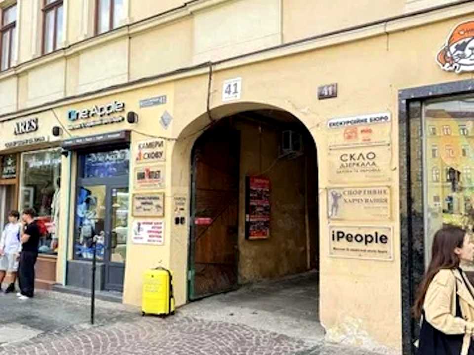 1878280373994646