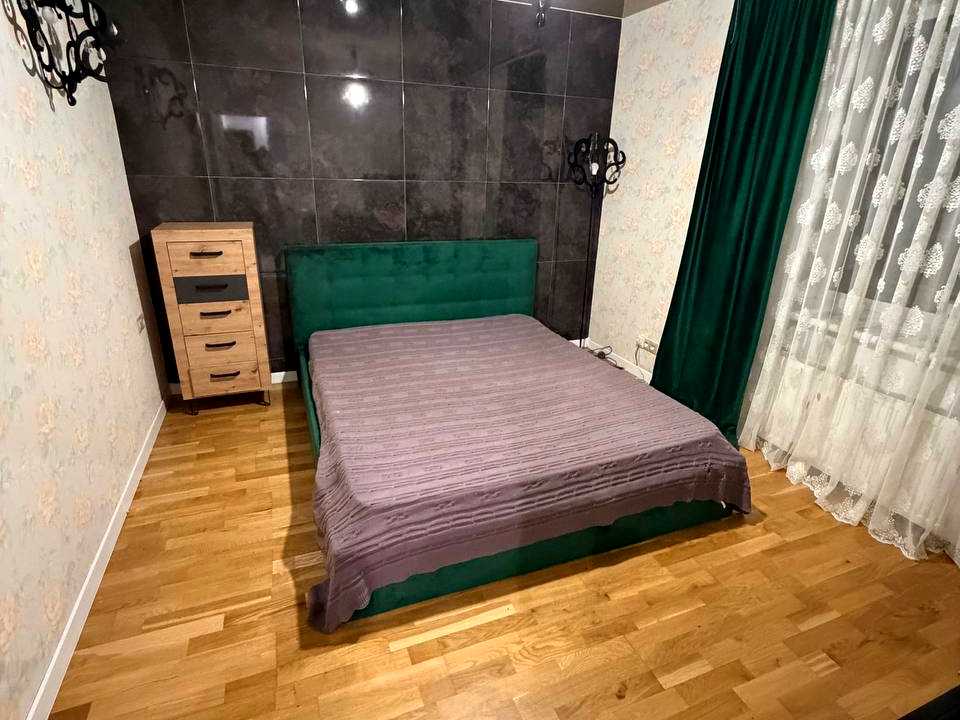 1878289951572546