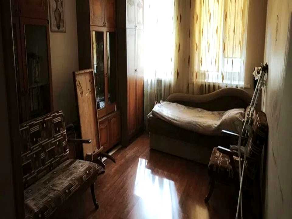 1878298127331091