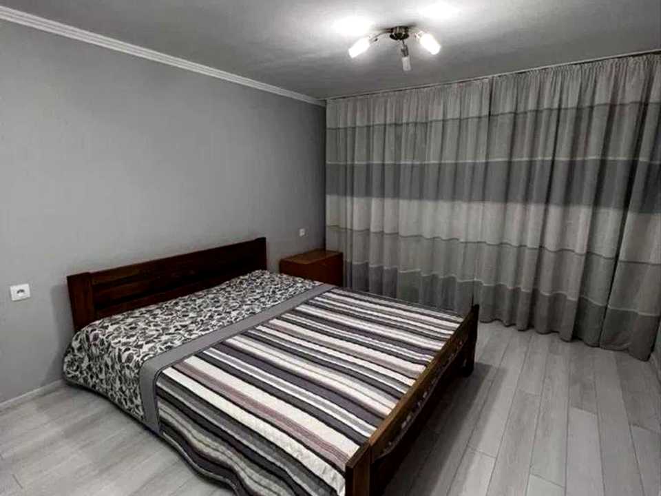 1878303301045151