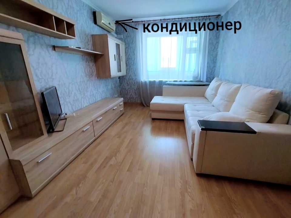 1878328612444100