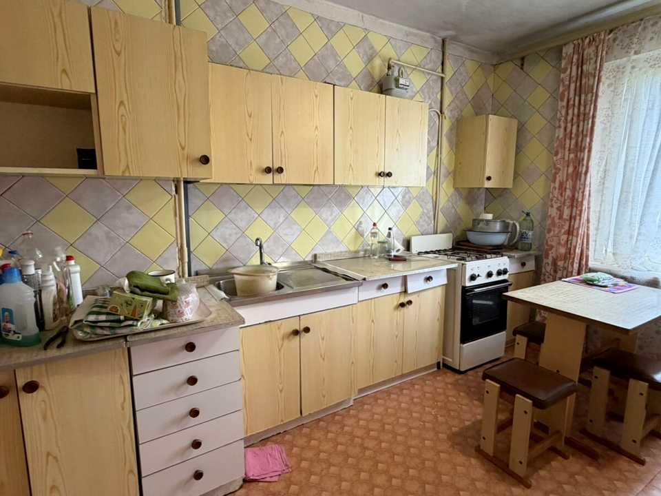 1878383114914392
