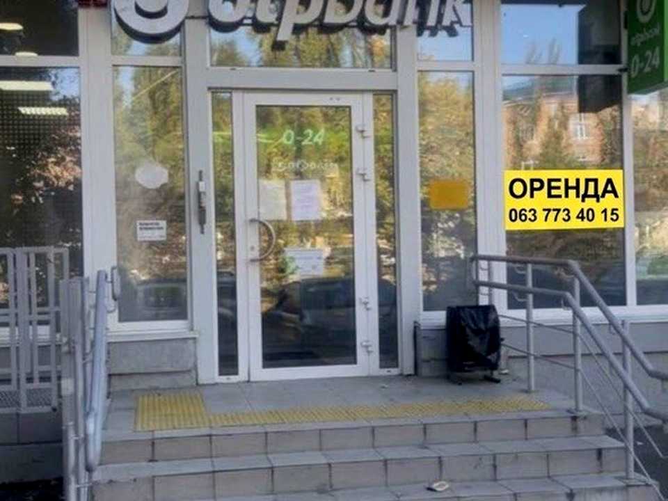 1878383200477157