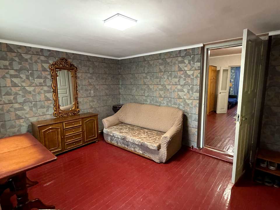 1878387674261682