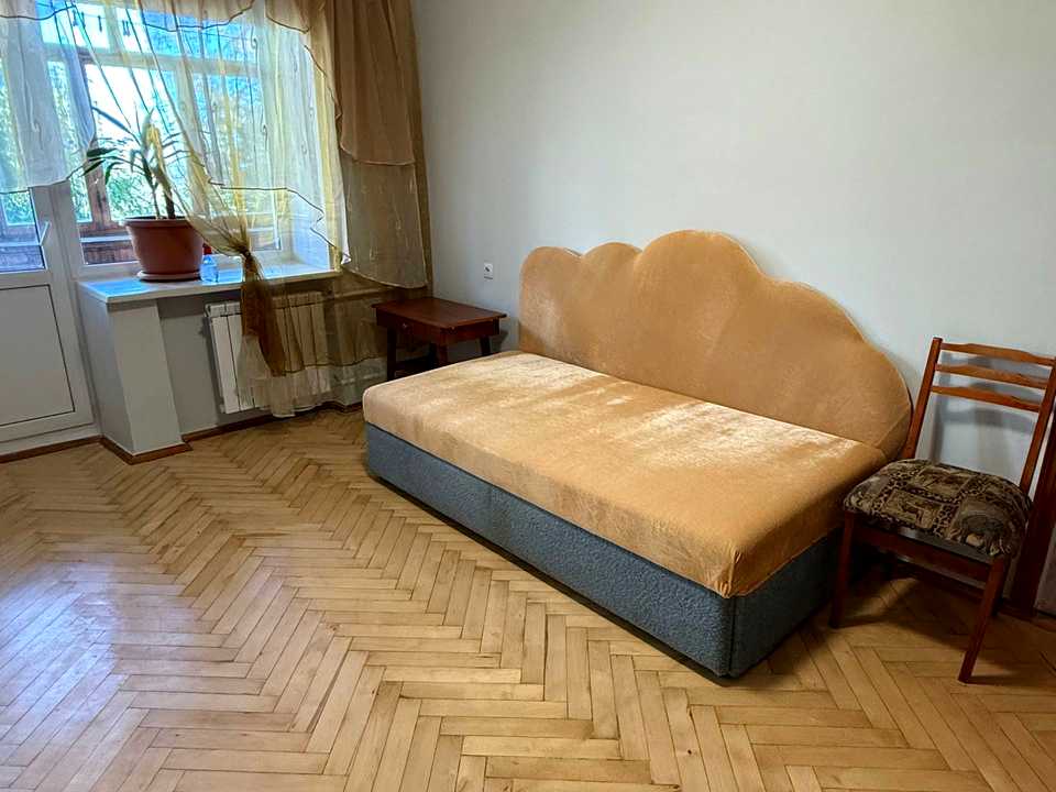 1878389667971175