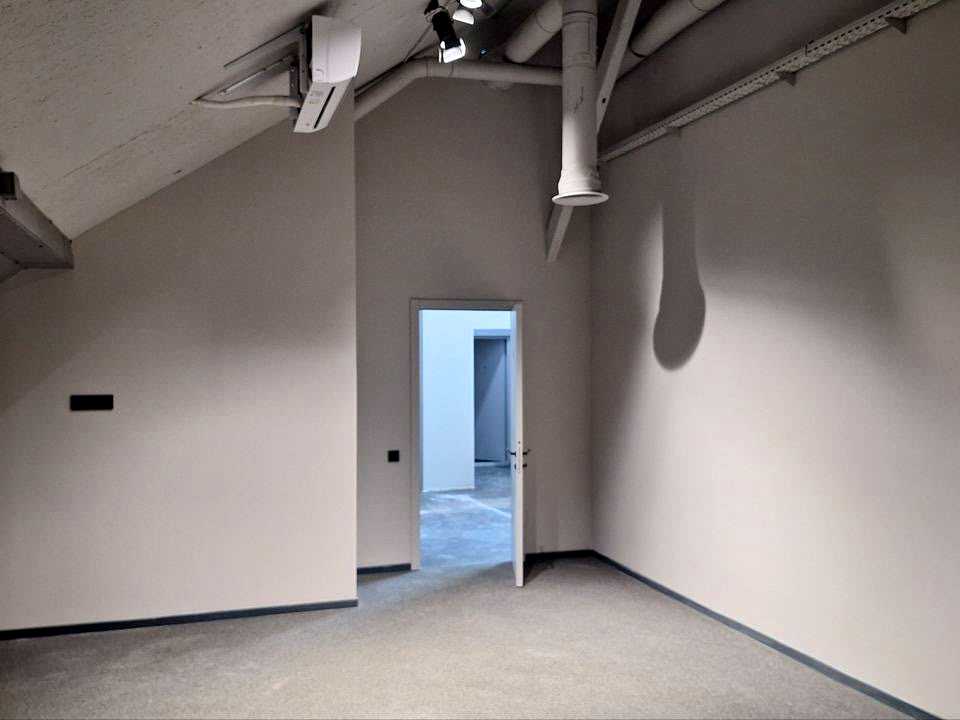 1878475834971839