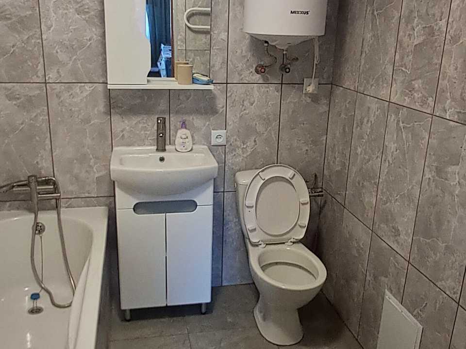1878485228244341
