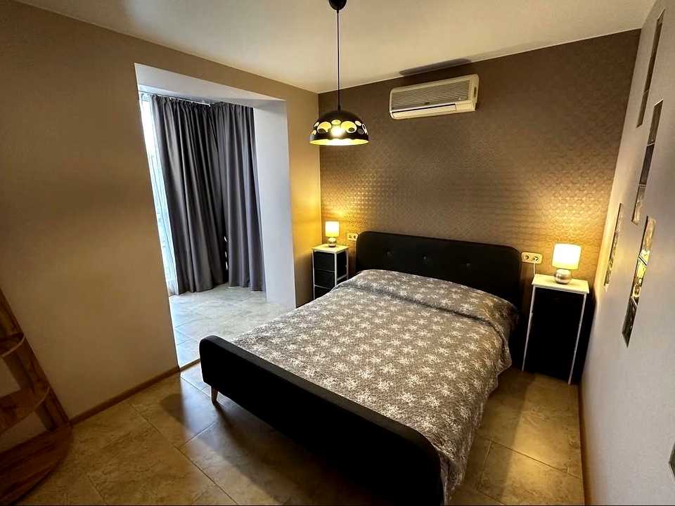 1878498051263908
